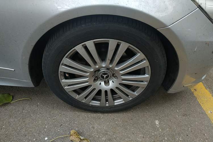 Used Mercedes-Benz E-Class 2010 E 260 CGI Convertible Right Front Wheel Hub