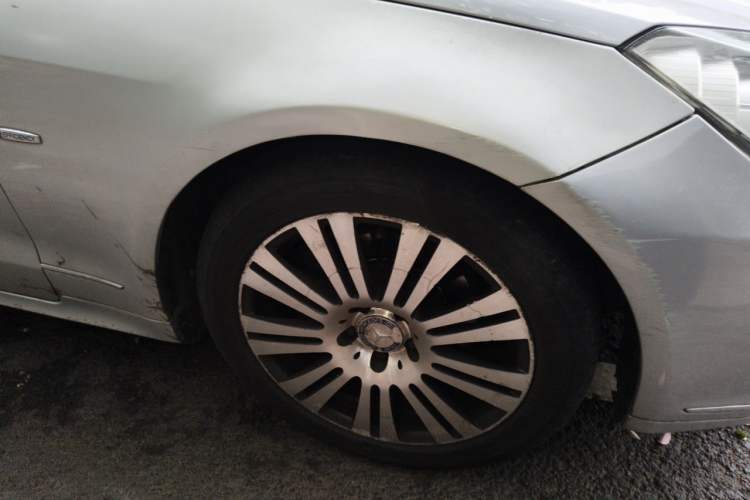 Used Mercedes-Benz E-Class 2010 E 260 CGI Coupe Right Front Wheel Hub