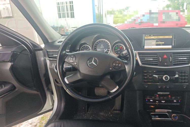 Used Mercedes-Benz E-Class 2010 E 300 Fashion Luxury Edition Steering Wheel