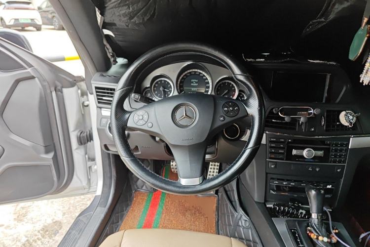 Used Mercedes-Benz E-Class 2010 E 260 CGI Coupe Steering Wheel