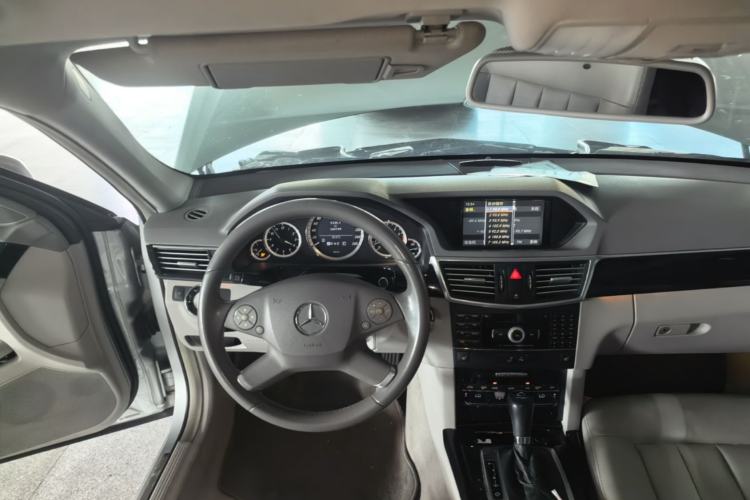 Used Mercedes-Benz E-Class 2010 E 200 CGI Elegant Model Steering Wheel