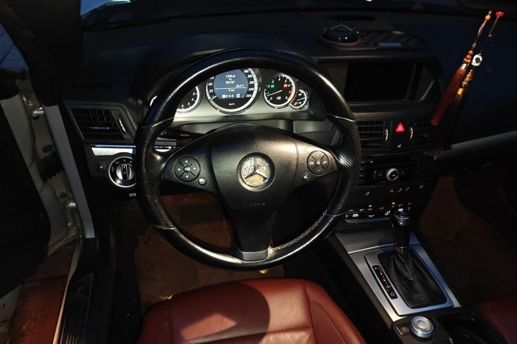 Used Mercedes-Benz E-Class 2010 E 260 CGI Convertible Steering Wheel