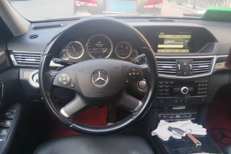 Used Mercedes-Benz E-Class 2010 E 300 Fashion Luxury Edition Steering Wheel
