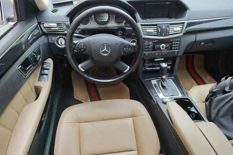 Used Mercedes-Benz E-Class 2010 E 260 CGI Fashion Model Steering Wheel