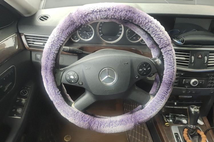 Used Mercedes-Benz E-Class 2010 E 260 L CGI Elegant Model Steering Wheel