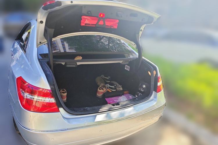 Used Mercedes-Benz E-Class 2010 E 260 CGI Coupe Trunk