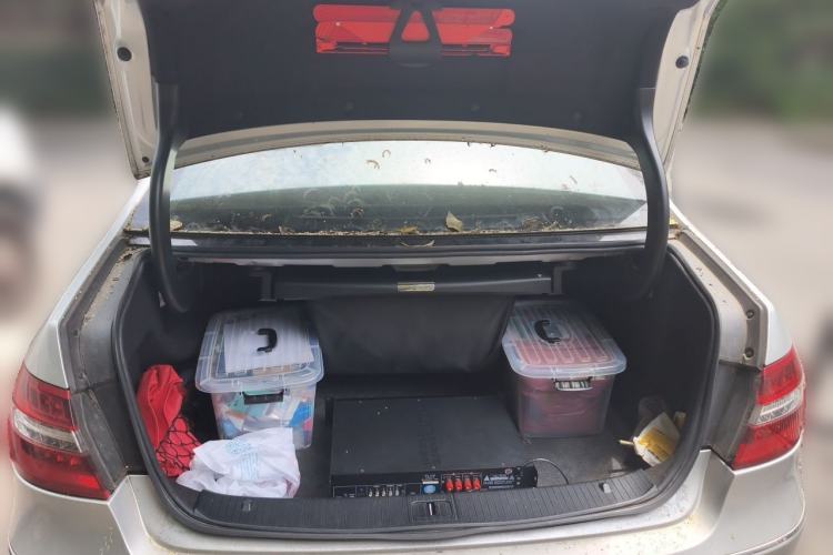 Used Mercedes-Benz E-Class 2010 E 300 L Fashion Model Trunk