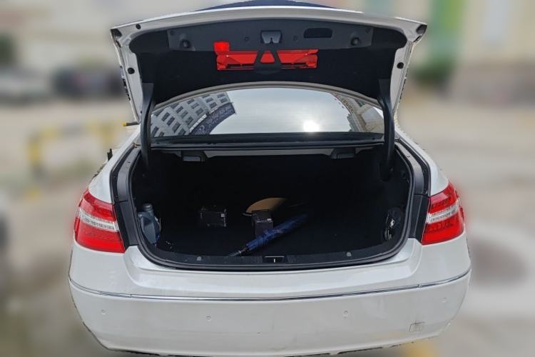 Used Mercedes-Benz E-Class 2010 E 260 CGI Coupe Trunk