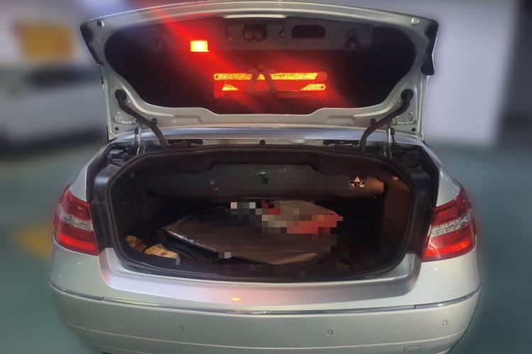 Used Mercedes-Benz E-Class 2010 E 260 CGI Convertible Trunk