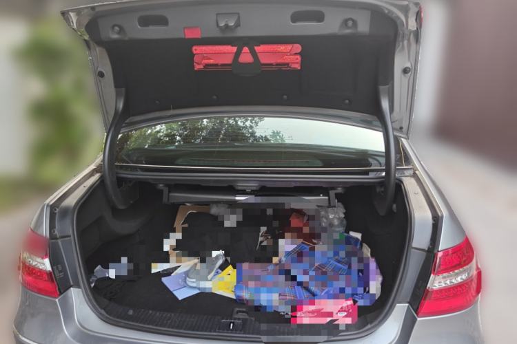 Used Mercedes-Benz E-Class 2010 E 260 CGI Fashion Model Trunk