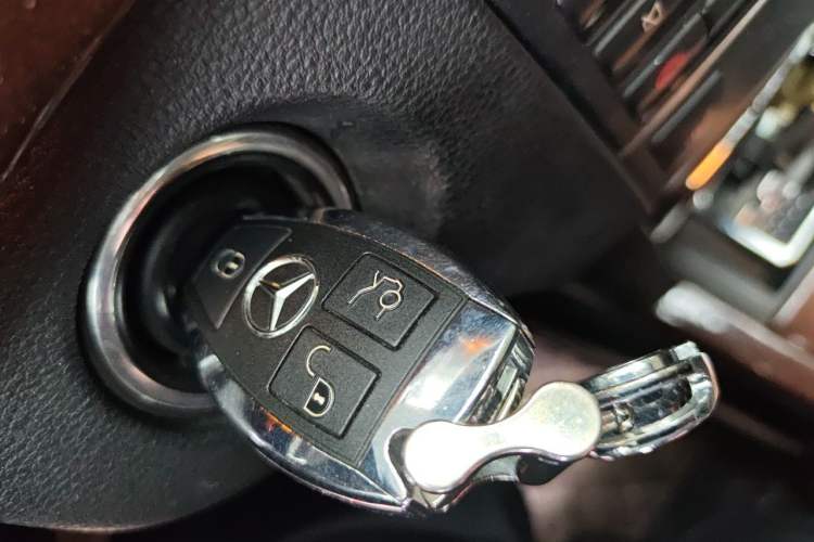 Used Mercedes-Benz E-Class 2010 E 260 L CGI Elegant Model Vehicle Key