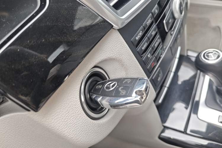 Used Mercedes-Benz E-Class 2010 E 200 CGI Elegant Model Vehicle Key