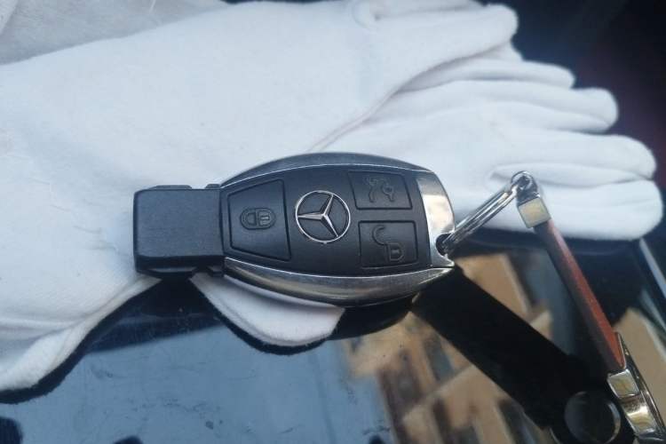 Used Mercedes-Benz E-Class 2010 E 300 Fashion Luxury Edition Vehicle Key