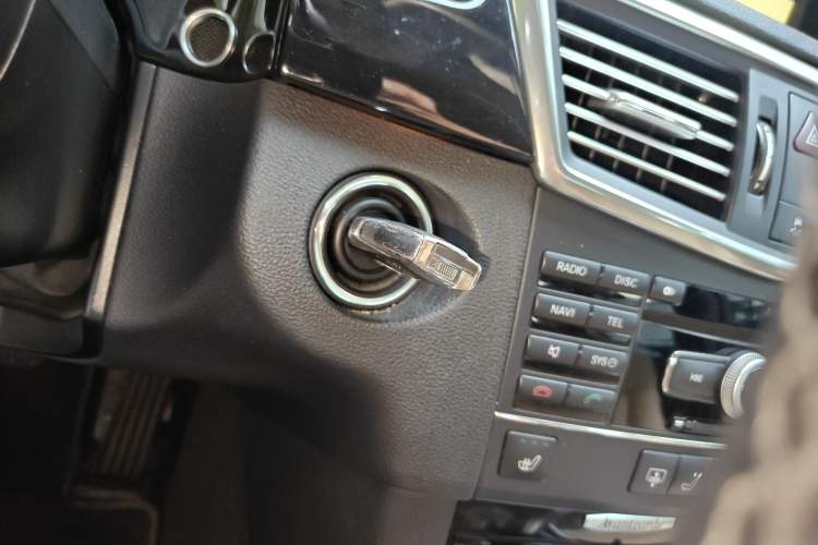 Used Mercedes-Benz E-Class 2010 E 260 CGI Fashion Model Vehicle Key