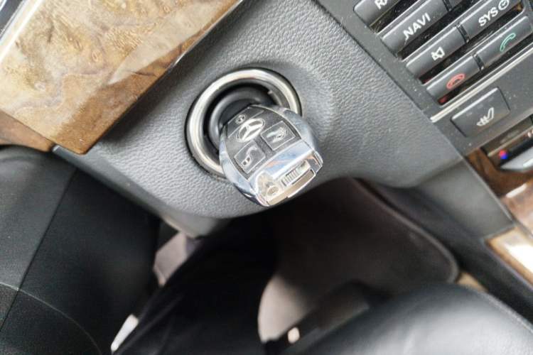 Used Mercedes-Benz E-Class 2010 E 200 CGI Elegant Model Vehicle Key