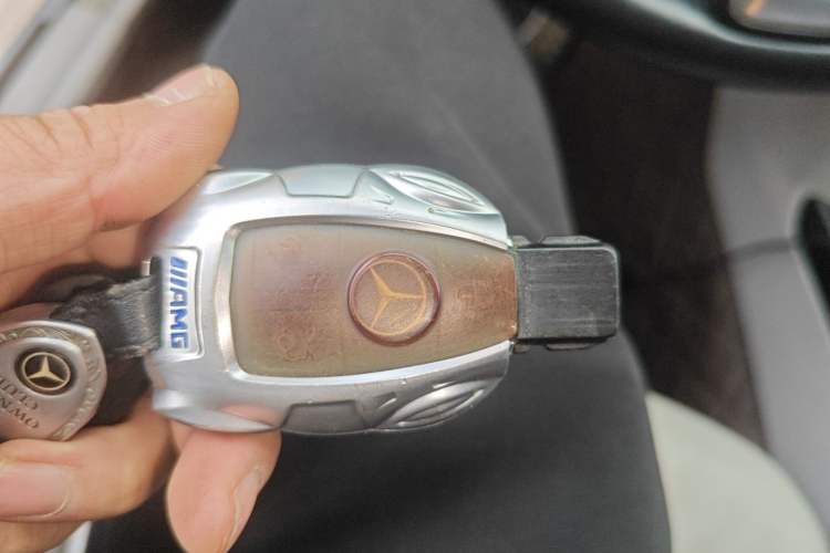 Used Mercedes-Benz E-Class 2010 E 200 CGI Elegant Model Vehicle Key
