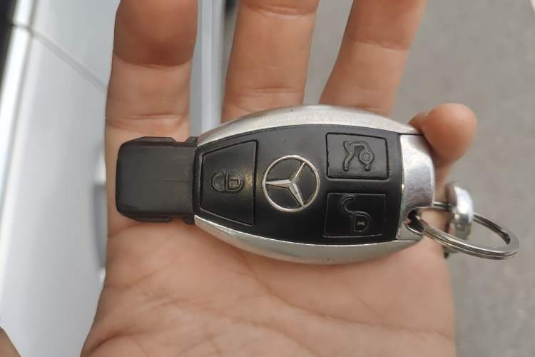 Used Mercedes-Benz E-Class 2010 E 260 L CGI Elegant Model Vehicle Key