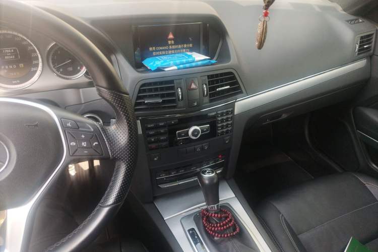 Used Mercedes-Benz E-Class 2010 E 260 CGI Coupe Audio And AC Panel