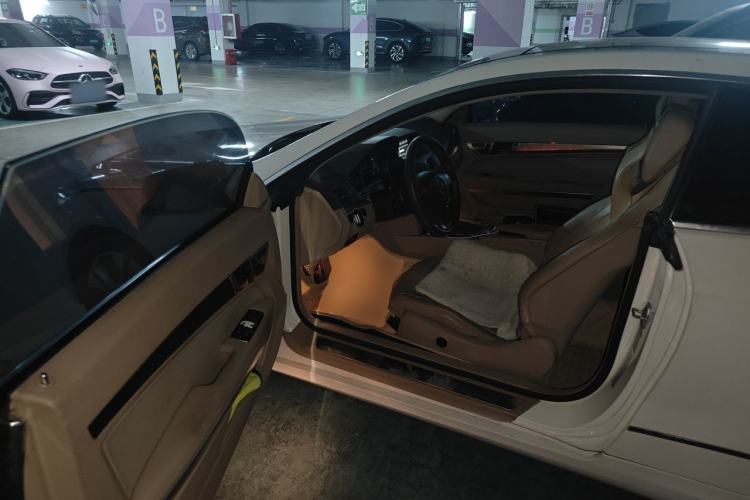 Used Mercedes-Benz E-Class 2010 E 260 CGI Coupe Driver Seat