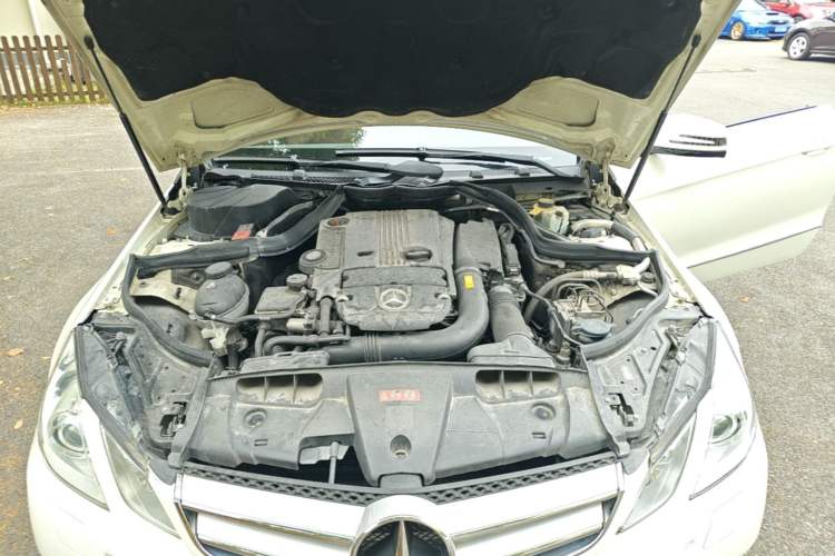 Used Mercedes-Benz E-Class 2010 E 260 CGI Coupe Engine Bay
