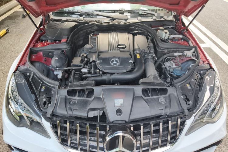 Used Mercedes-Benz E-Class 2010 E 260 CGI Convertible Engine Bay