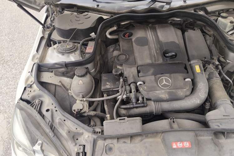 Used Mercedes-Benz E-Class 2010 E 260 CGI Fashion Model Engine Bay Right