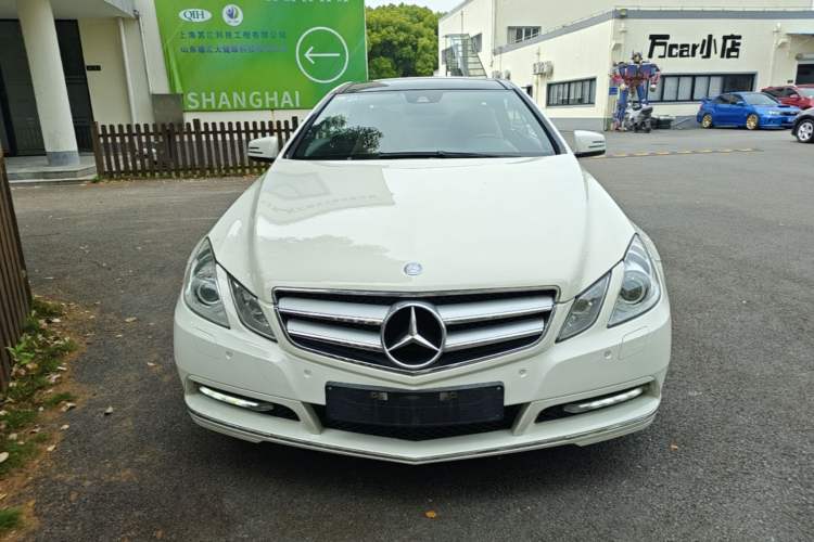 Used Mercedes-Benz E-Class 2010 E 260 CGI Coupe Front