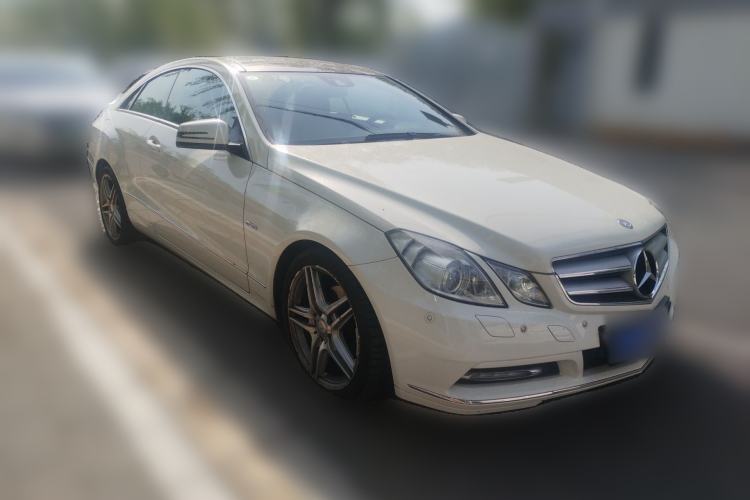 Used Mercedes-Benz E-Class 2010 E 260 CGI Coupe Front Right 45 Deg