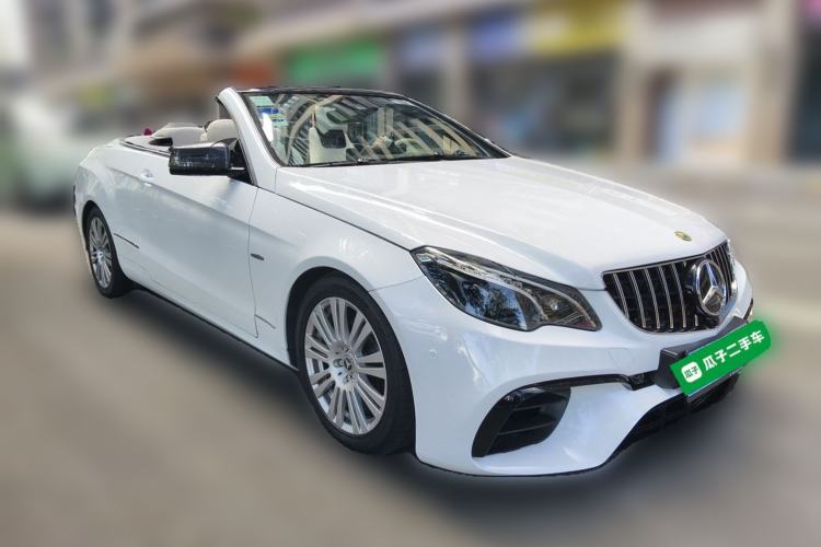 Used Mercedes-Benz E-Class 2010 E 260 CGI Convertible Front Right 45 Deg