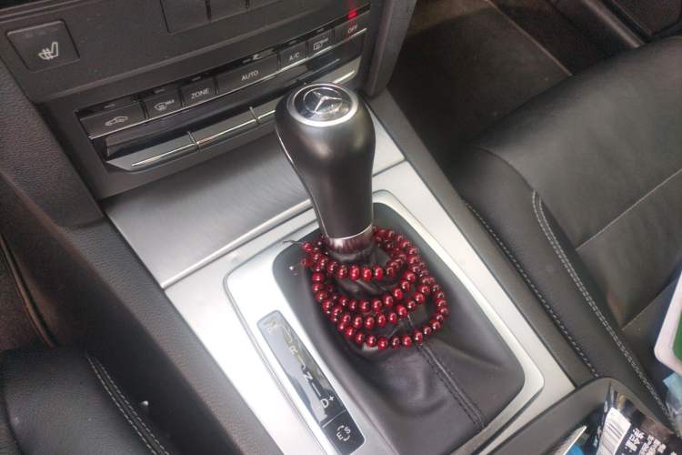 Used Mercedes-Benz E-Class 2010 E 260 CGI Coupe Gear Lever