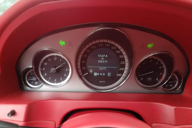 Used Mercedes-Benz E-Class 2010 E 260 CGI Convertible Instrument Cluster