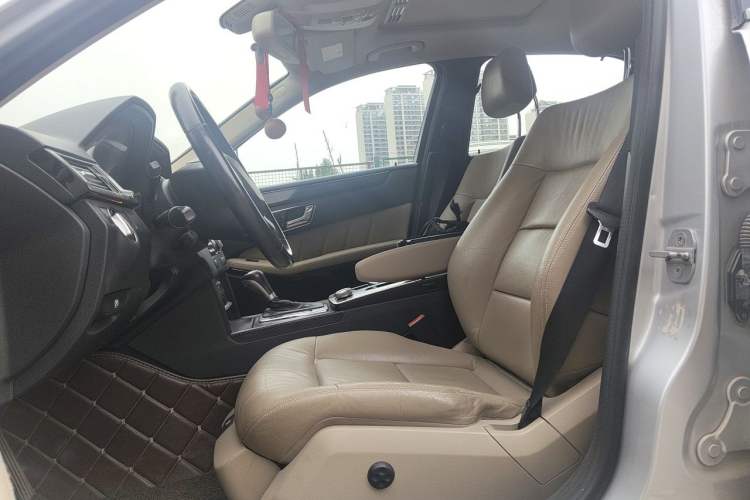 Used Mercedes-Benz E-Class 2010 E 260 CGI Fashion Model Left Front Seat