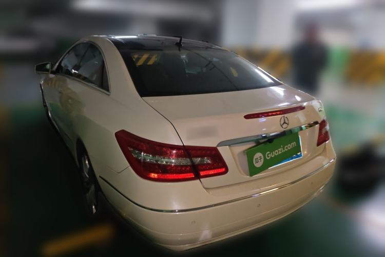 Used Mercedes-Benz E-Class 2010 E 260 CGI Coupe Rear Left 45 Deg