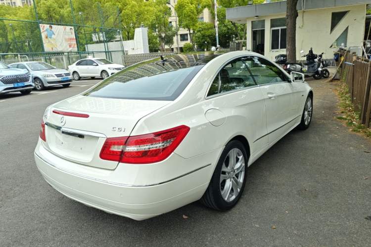 Used Mercedes-Benz E-Class 2010 E 260 CGI Coupe Rear Right 45 Deg