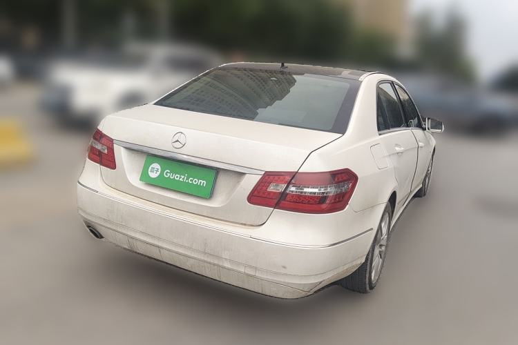 Used Mercedes-Benz E-Class 2010 E 260 CGI Fashion Model Rear Right 45 Deg