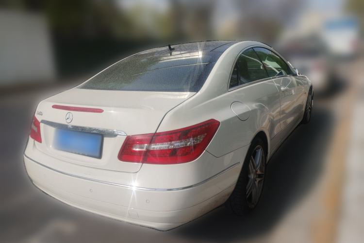 Used Mercedes-Benz E-Class 2010 E 260 CGI Coupe Rear Right 45 Deg