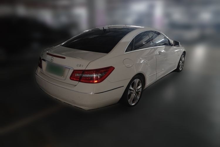 Used Mercedes-Benz E-Class 2010 E 260 CGI Coupe Rear Right 45 Deg
