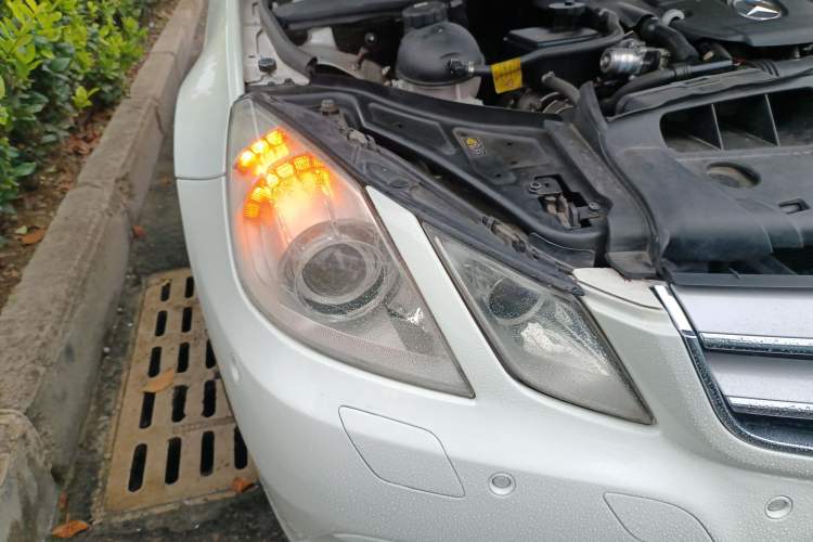 Used Mercedes-Benz E-Class 2010 E 260 CGI Convertible Right Front Headlight
