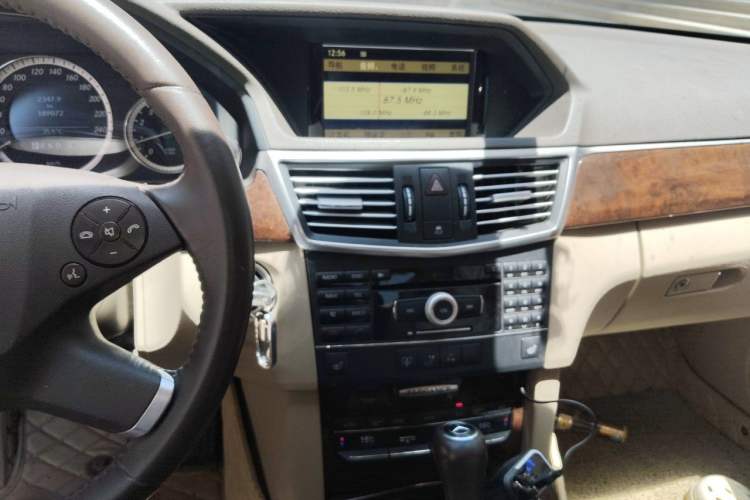 Used Mercedes-Benz E-Class 2010 E 260 L CGI Elegant Model Audio And AC Panel