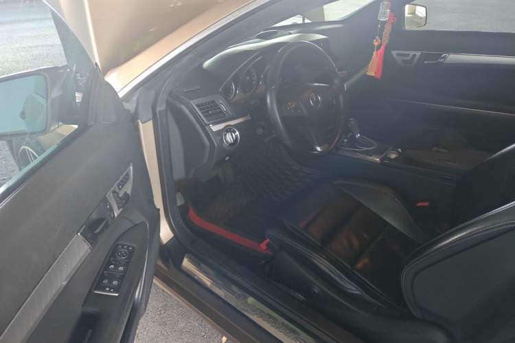 Used Mercedes-Benz E-Class 2010 E 260 CGI Coupe Driver Seat