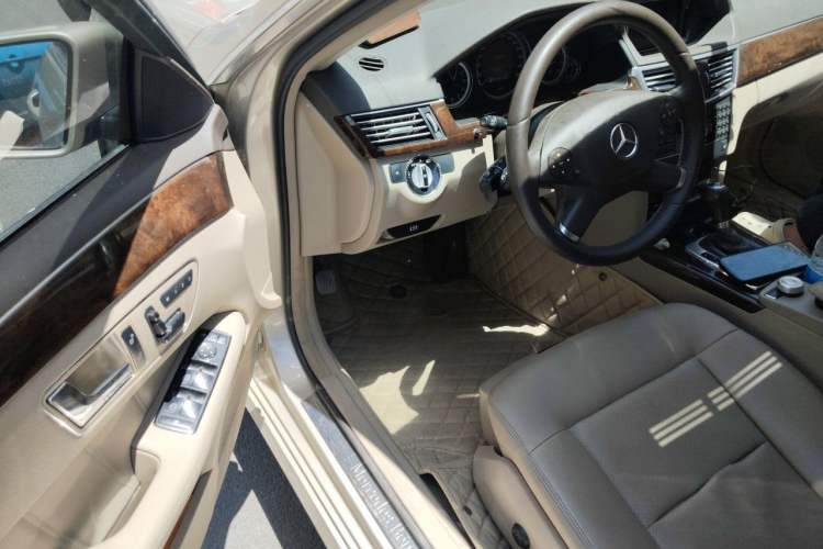 Used Mercedes-Benz E-Class 2010 E 260 L CGI Elegant Model Driver Seat