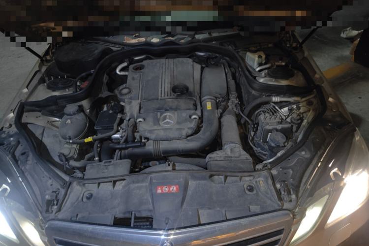 Used Mercedes-Benz E-Class 2010 E 260 CGI Fashion Model Engine Bay