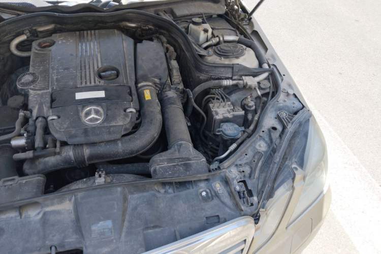 Used Mercedes-Benz E-Class 2010 E 260 L CGI Elegant Model Engine Bay Left