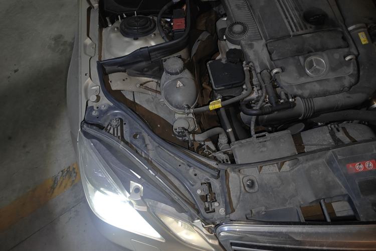 Used Mercedes-Benz E-Class 2010 E 260 CGI Fashion Model Engine Bay Right