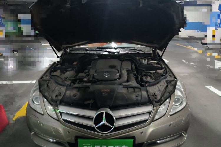 Used Mercedes-Benz E-Class 2010 E 260 CGI Coupe Engine Bay