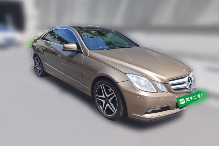 Used Mercedes-Benz E-Class 2010 E 260 CGI Coupe Front Right 45 Deg