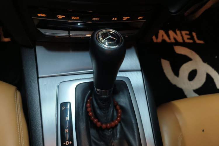 Used Mercedes-Benz E-Class 2010 E 260 CGI Coupe Gear Lever