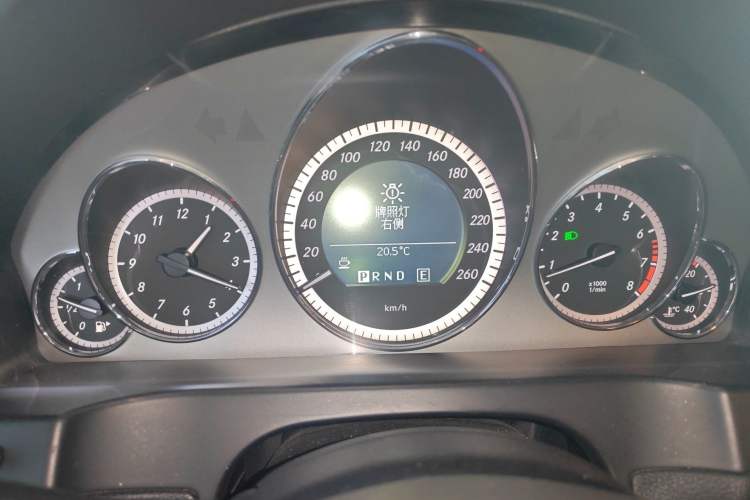 Used Mercedes-Benz E-Class 2010 E 260 CGI Coupe Instrument Cluster