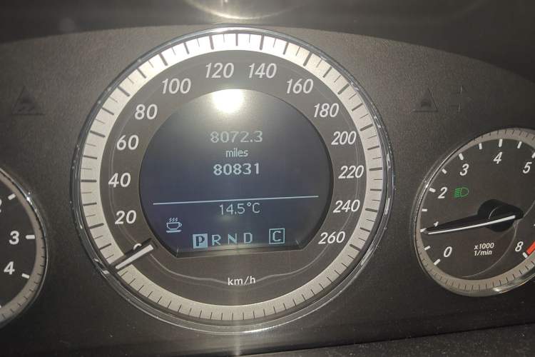 Used Mercedes-Benz E-Class 2010 E 260 CGI Fashion Model Odometer Close Up