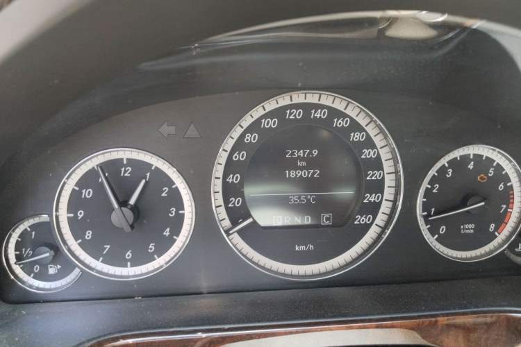 Used Mercedes-Benz E-Class 2010 E 260 L CGI Elegant Model Odometer Close Up